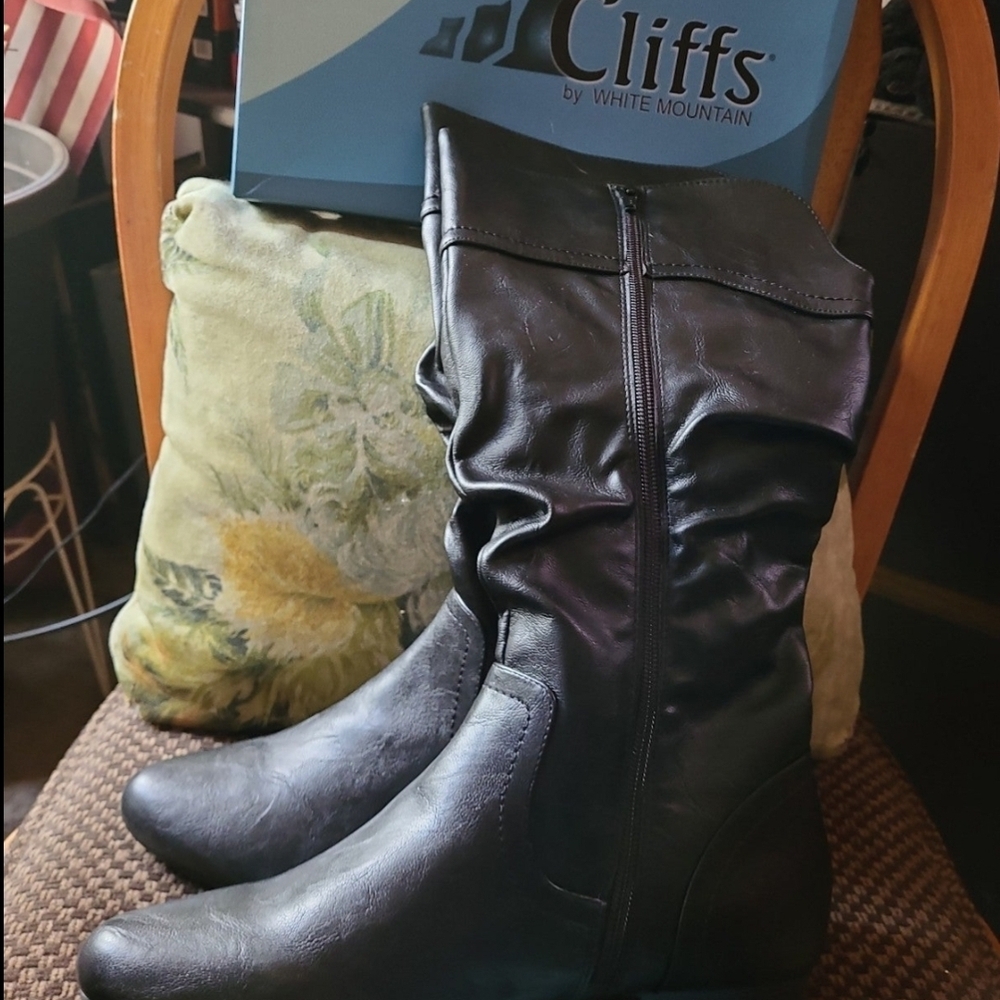Cliffs by White Mountain Black Boots